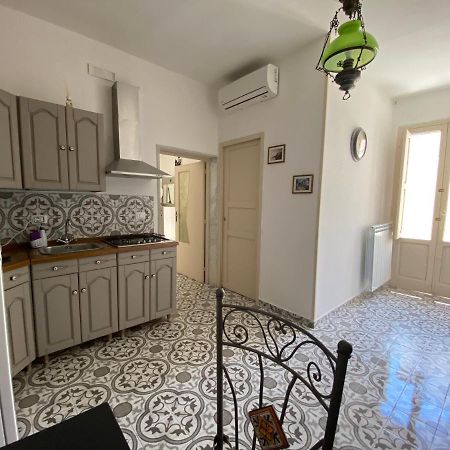 Fiori Catene Tra Le Torri Conversano Kültér fotó
