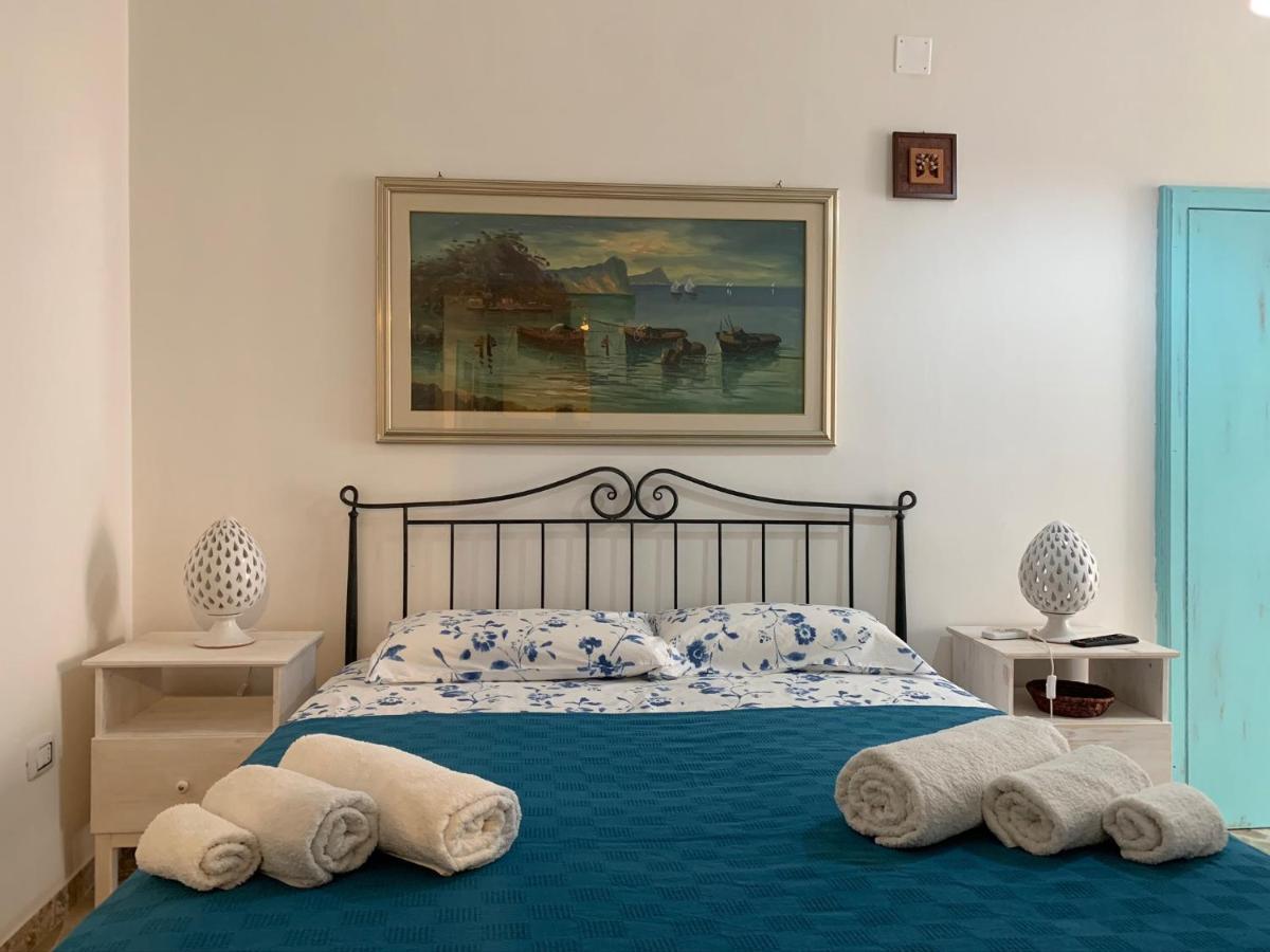 Fiori Catene Tra Le Torri Conversano Kültér fotó