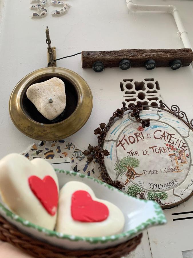 Fiori Catene Tra Le Torri Conversano Kültér fotó