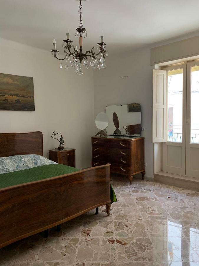 Fiori Catene Tra Le Torri Conversano Kültér fotó