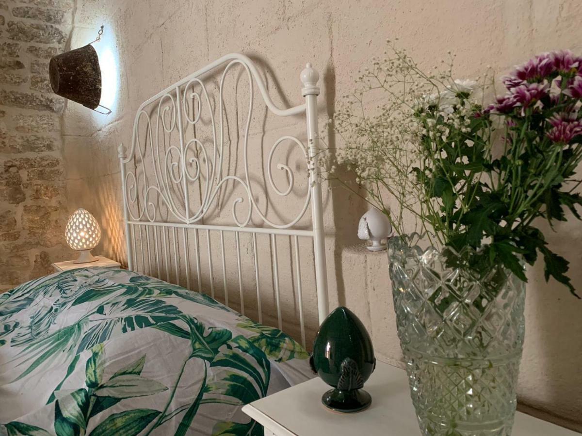 Fiori Catene Tra Le Torri Conversano Kültér fotó