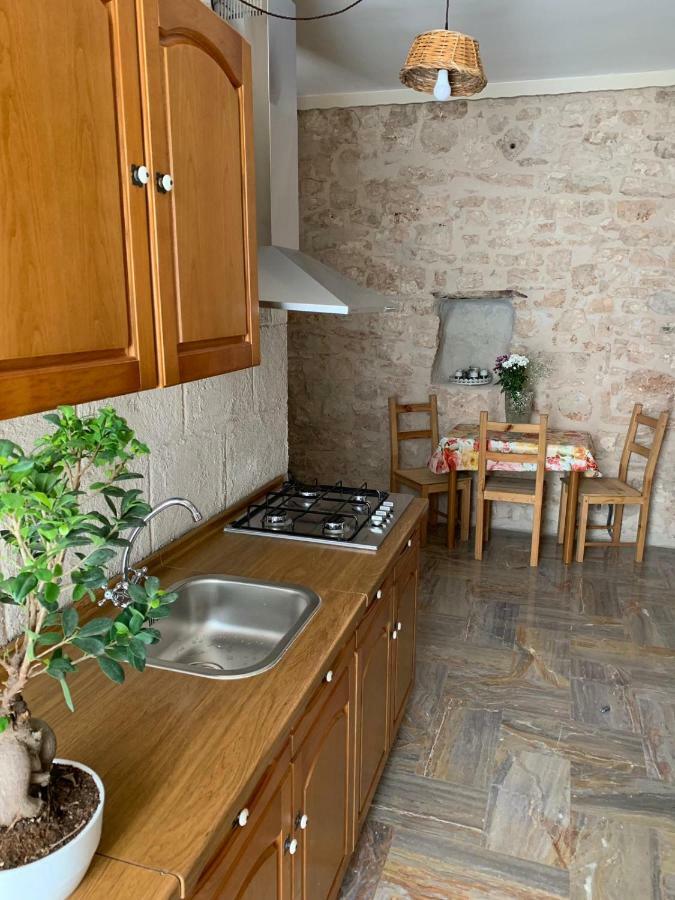 Fiori Catene Tra Le Torri Conversano Kültér fotó