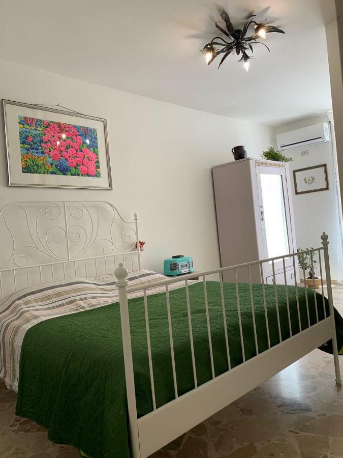 Fiori Catene Tra Le Torri Conversano Kültér fotó