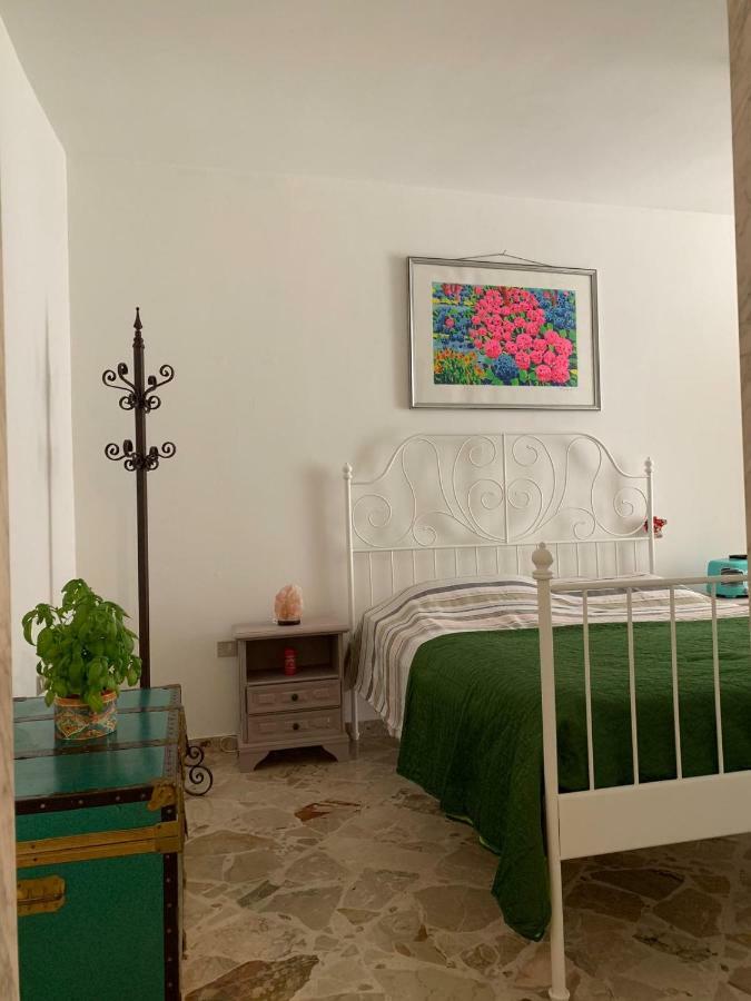 Fiori Catene Tra Le Torri Conversano Kültér fotó